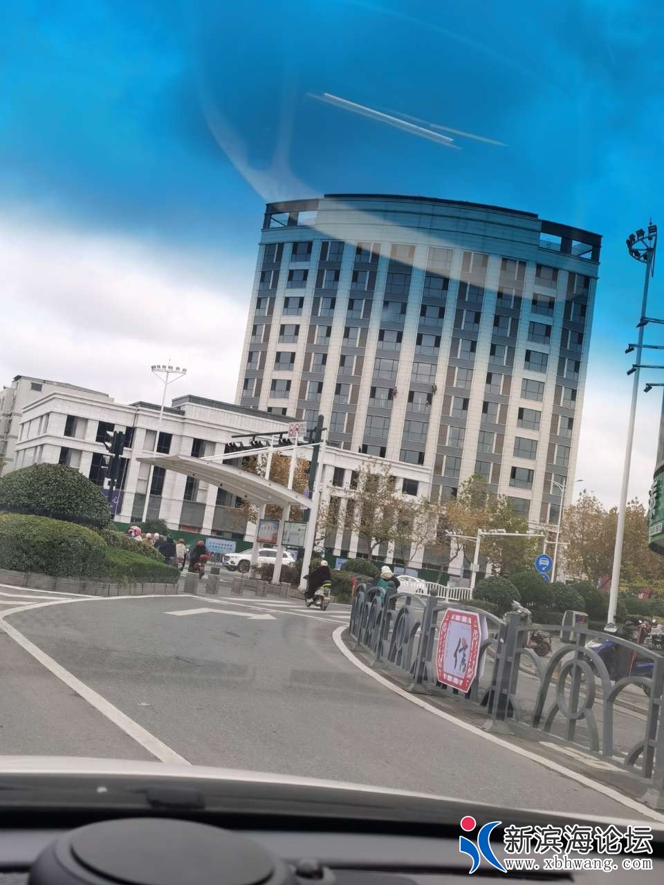front2_0_Fk7CHdTEYFvn_KacdsUyjbZDzg-1.1606449381.jpg